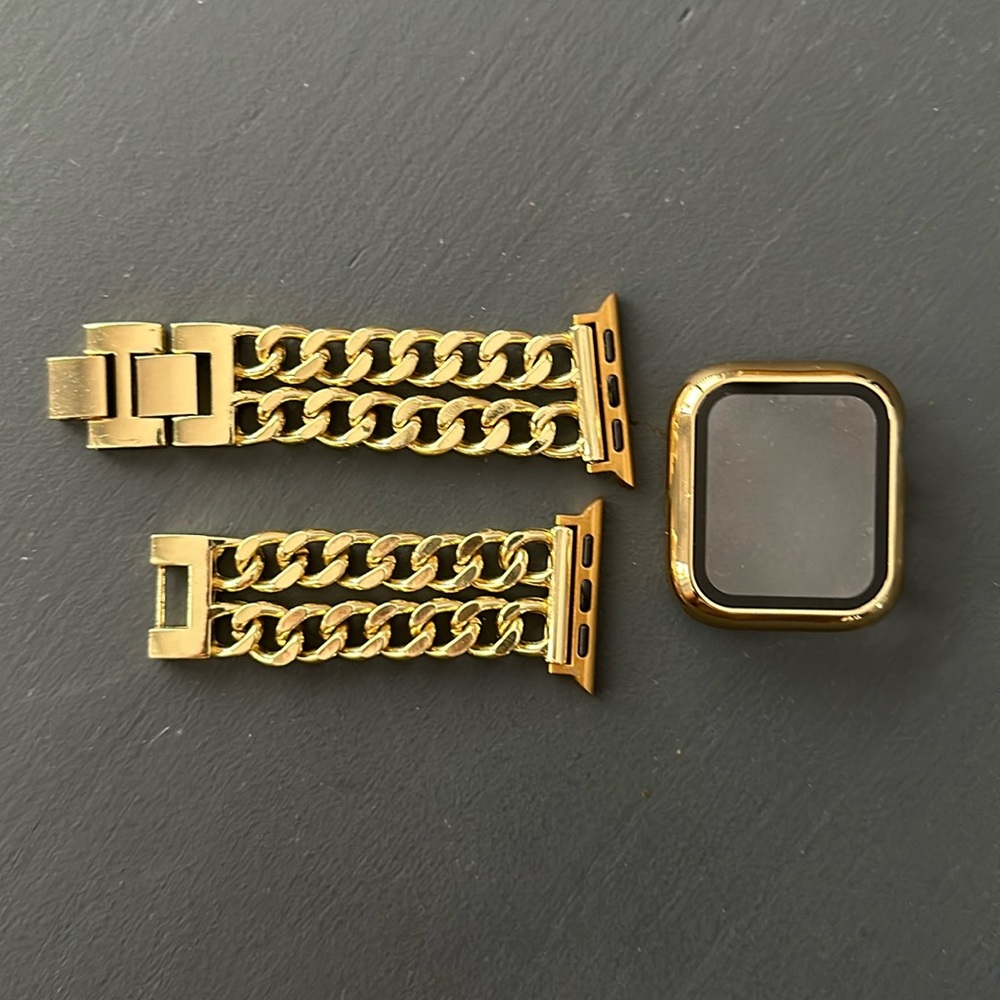Gold tone Apple Watch strap & snap cover